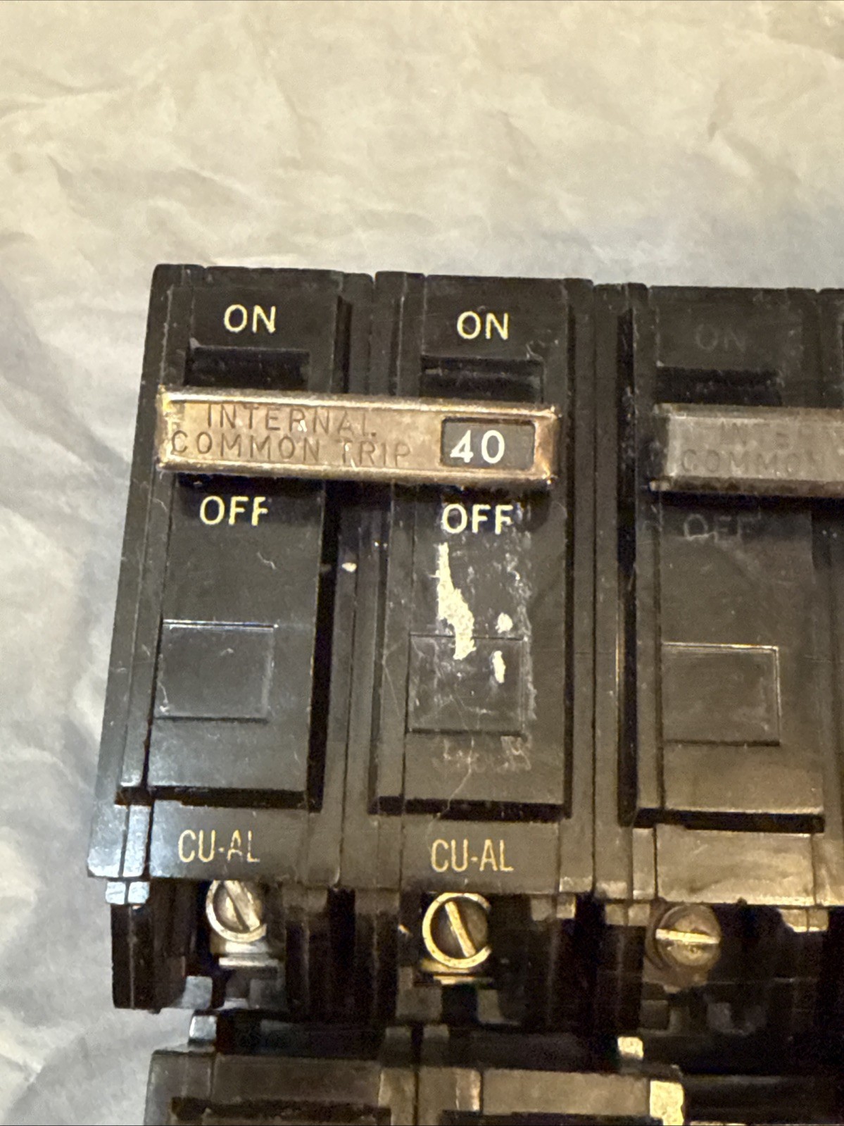 GE Lot Of 7 Breakers (3)-1 Pole 15Amp 20Amp (4)-2 Pole 15Amp 40Amp 60Amp
