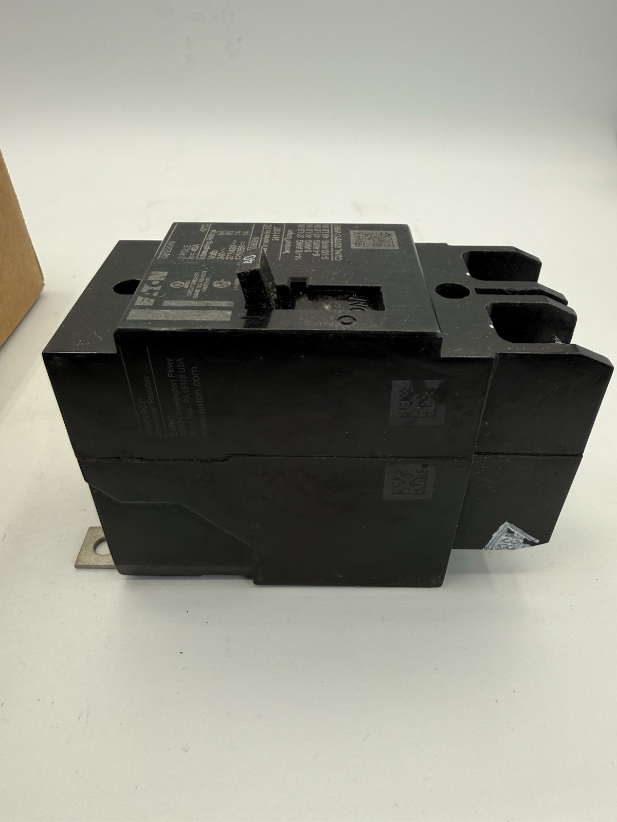 NEW Eaton GHB2040 Circuit Breaker 2 Pole 40 Amp 277/480 Volt 14kA@480V Bolt On
