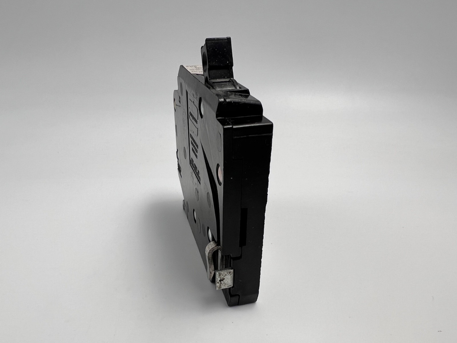 Crouse-Hinds MH115R 15Amp 120v Circuit Breaker Right Hook