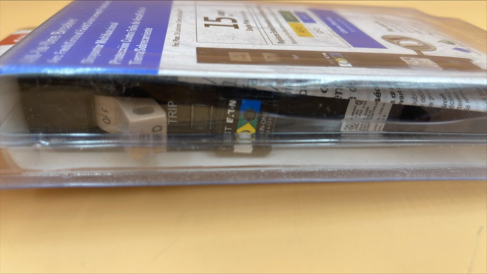 HOUSTON STOCK NEW EATON CHFN115A1CS DUAL FUNCTION 15 AMP 2 DAY AIR SHIPPING