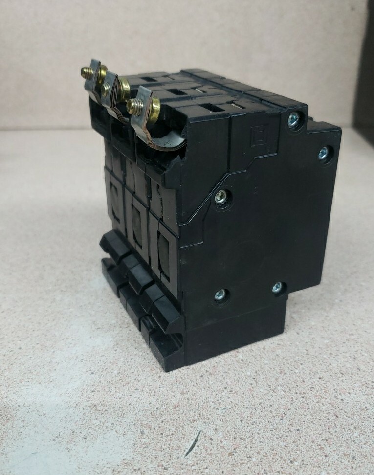 Square D EHB34020 Circuit Breaker 20 Amp 3 Pole 480V Bolt On *Chipped