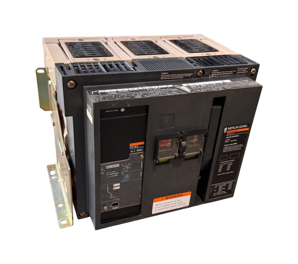 Merlin Gerin MP08H1 3P 800 Amp MasterPact Breaker (No Controls)