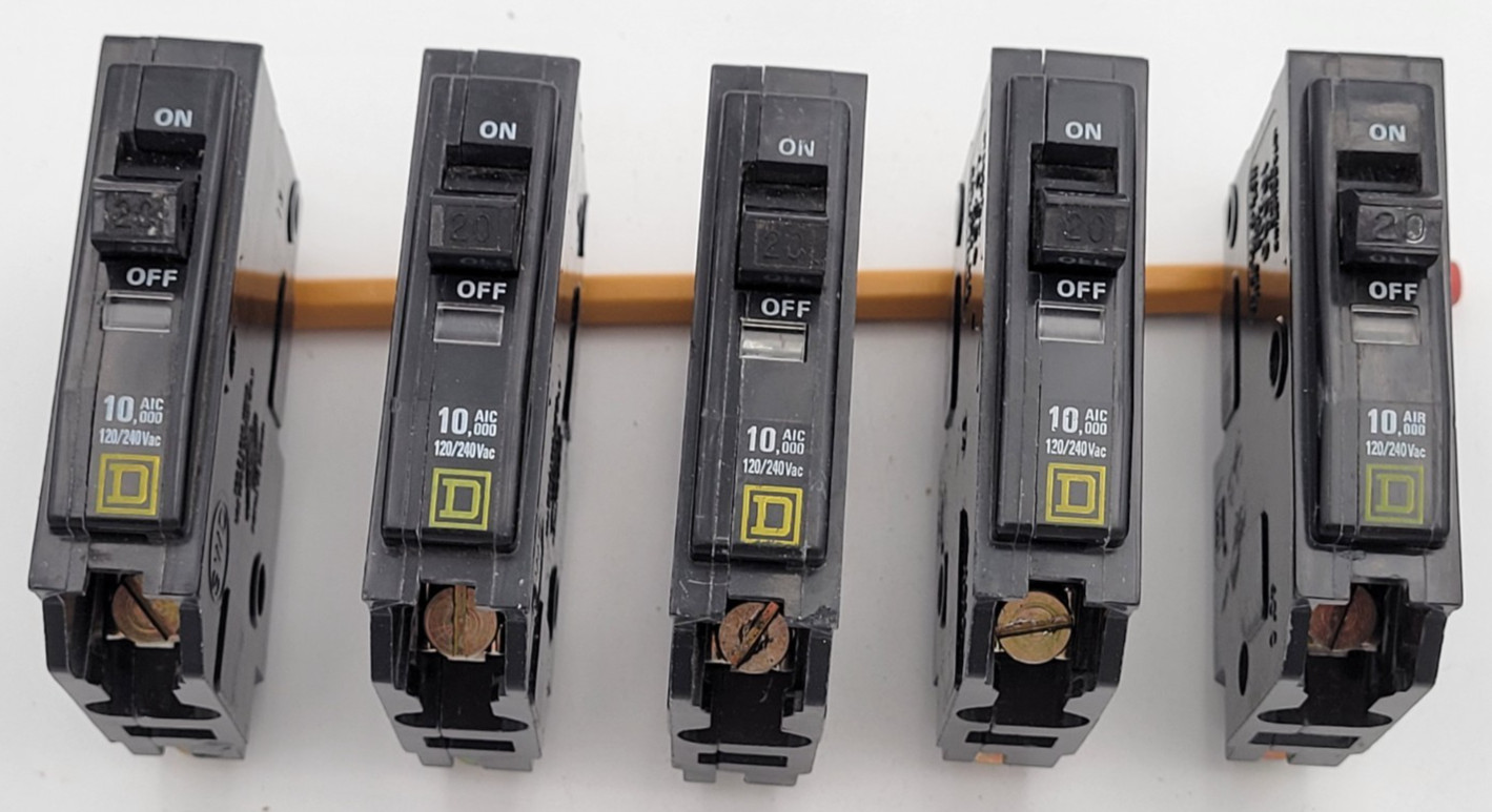 Square D QOB120 20A 1-Pole Bolt On Circuit Breakers Type QOB (Lot of 5) USED