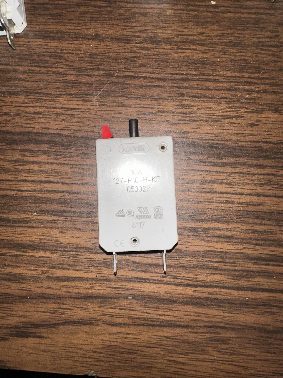 E-T-A 10A Thermal Circuit Breaker 127-P10-H-KF