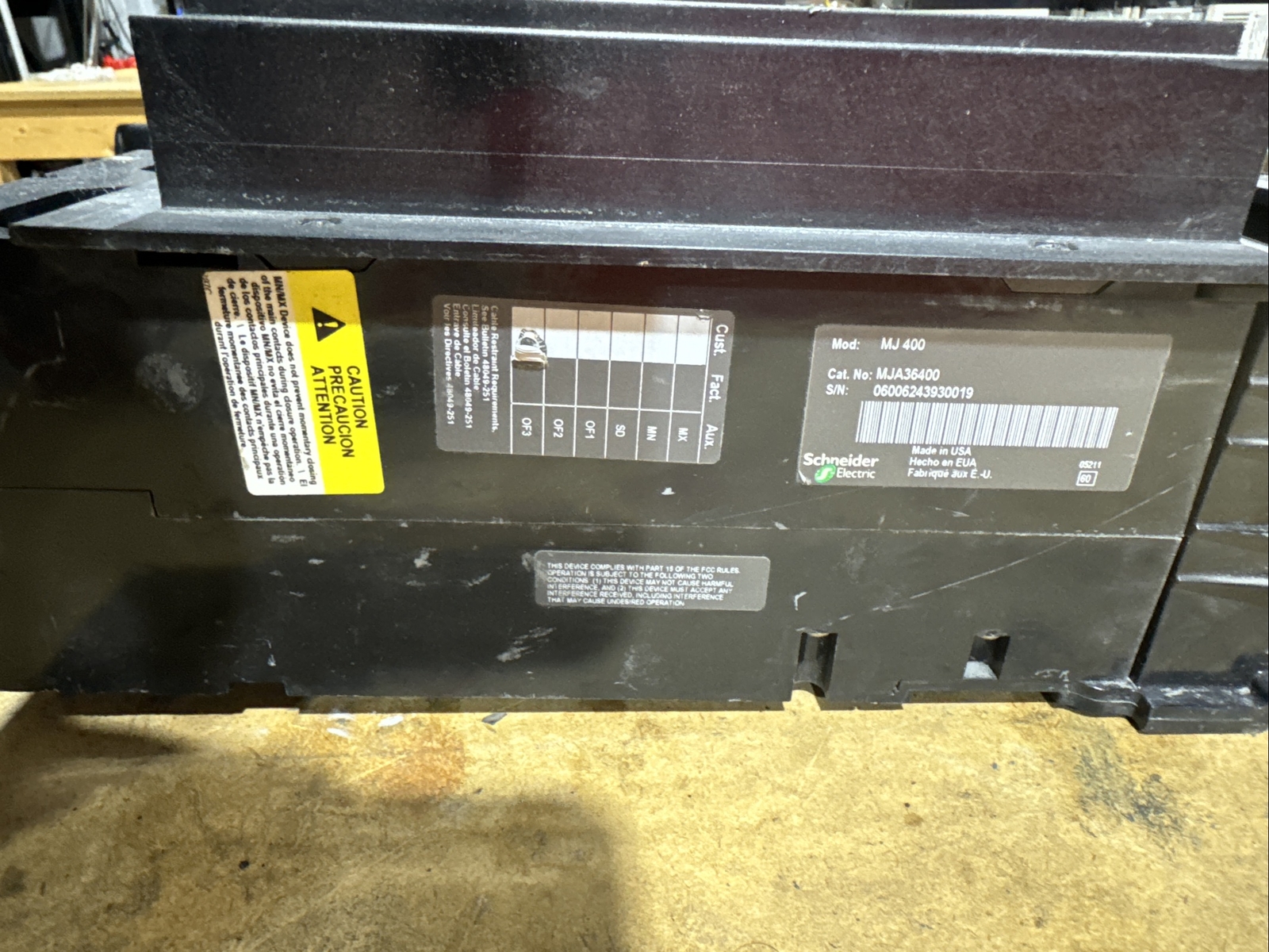Square D PowerPact MJ400 MJL36400 Schneider Electric