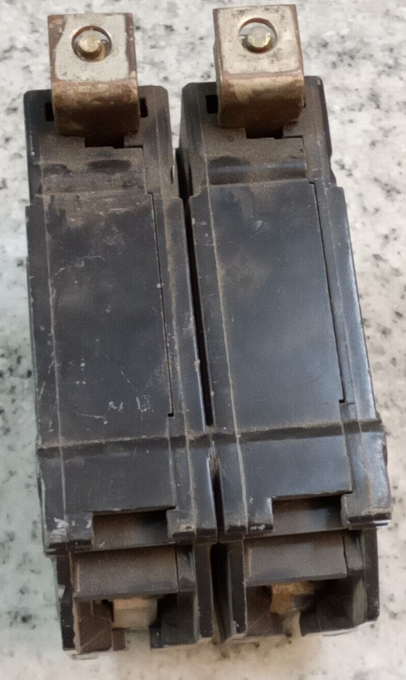 GE/BREAKER/THQB2135/ 35AMP/2POLE/ 10kA@240V/THQB/GROVE/Bolt-On/USE( L120