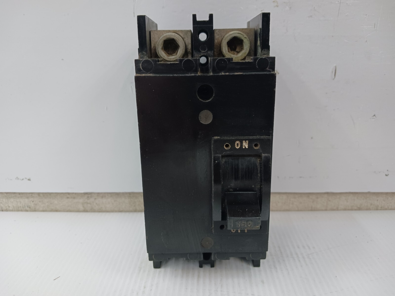 Square D 150 Amp Circuit Breaker 2 Pole 120/240 VAC Q2L-2150 (Flaw)