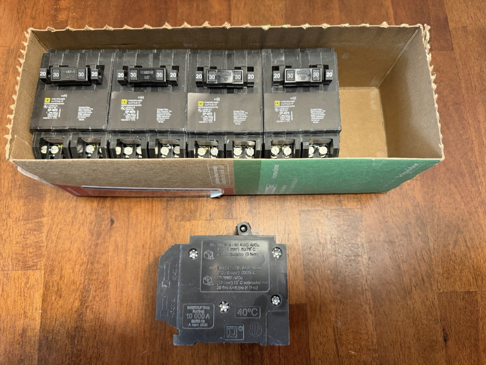 Square D HOMT2020230CP 20/30A Circuit Breaker ( LOT OF 5)