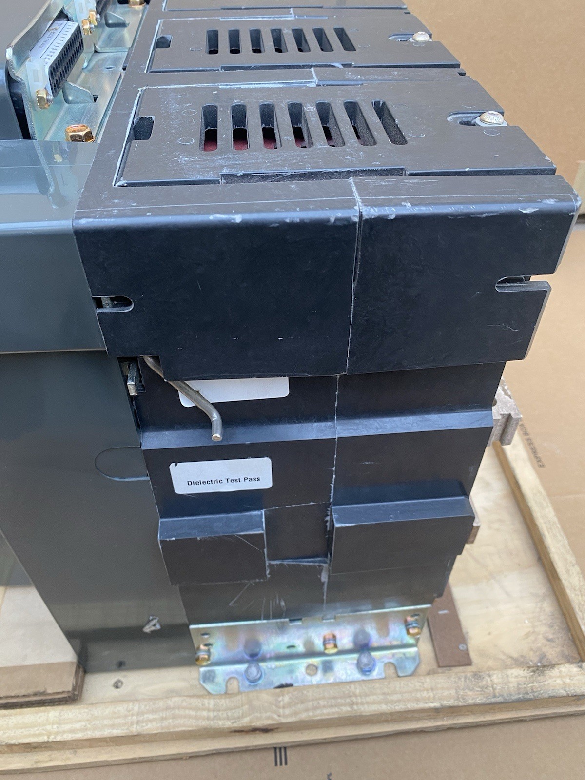 EATON MAGNUM LV DC DISCONNECT DEK225 B 2500A 3P , DEK2253HEA NNNNN MNNN