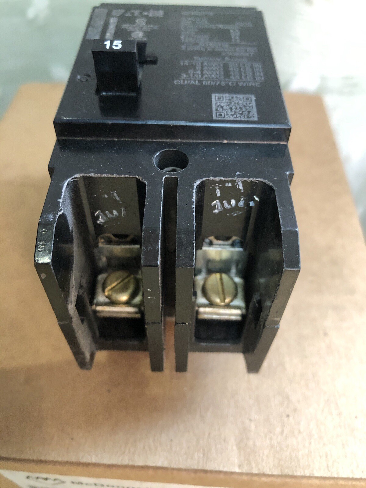 NEW TAKEOUT GHB2015 EATON 15 AMP BOLT-ON CIRCUIT BREAKER 277/480 VAC 2P 65 kA