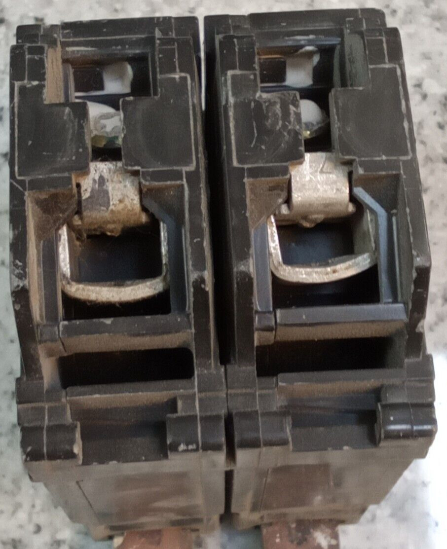 GE/BREAKER/THQB2135/ 35AMP/2POLE/ 10kA@240V/THQB/GROVE/Bolt-On/USE( L120