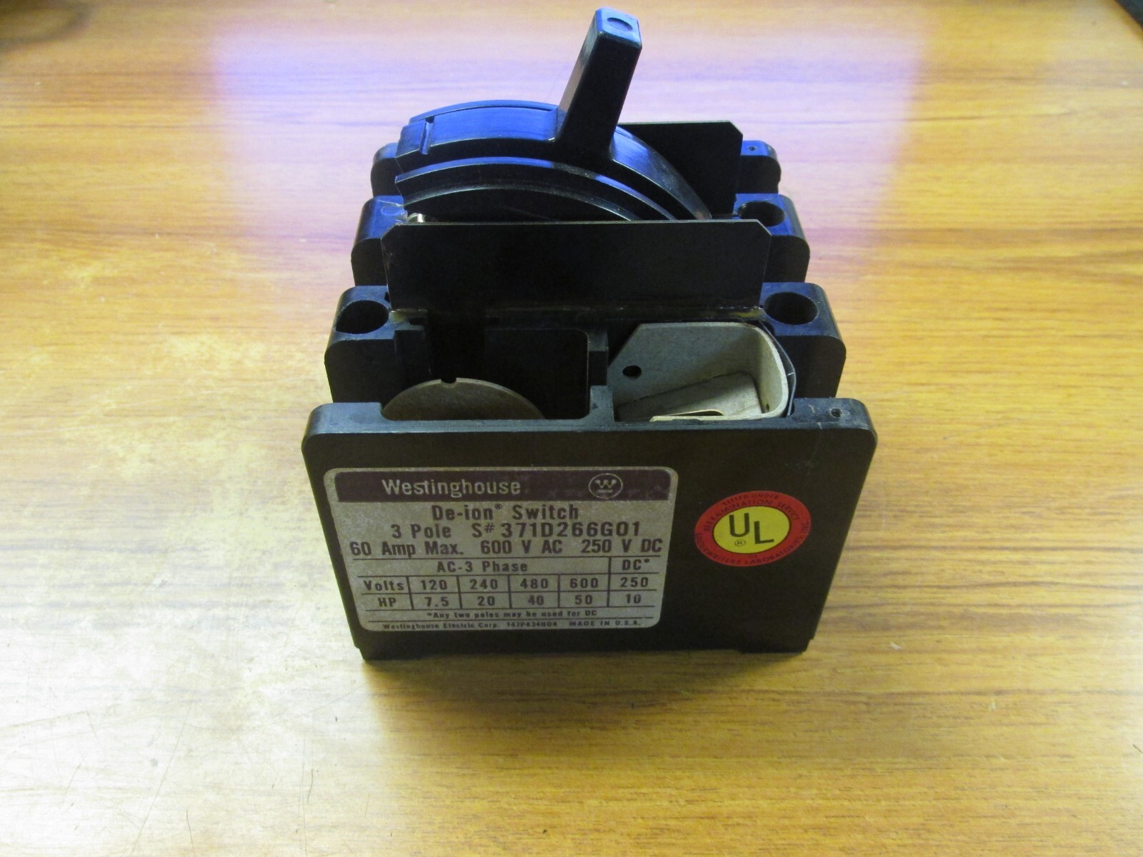 NIB. WESTINGHOUSE DE-ION SWITCH 3P, 60A, 600V, CAT# 371D266G01 … VD-246