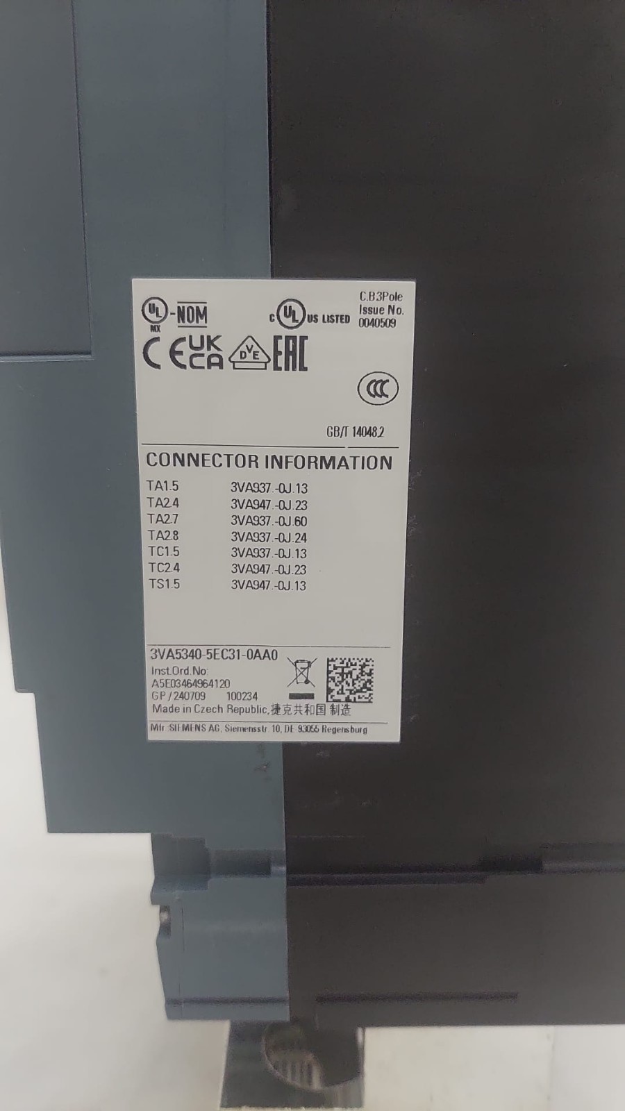 SIEMENS 3VA5340-5EC31-0AA0 Circuit Breaker 400A 3P 600V CLASS M 35kA@480V