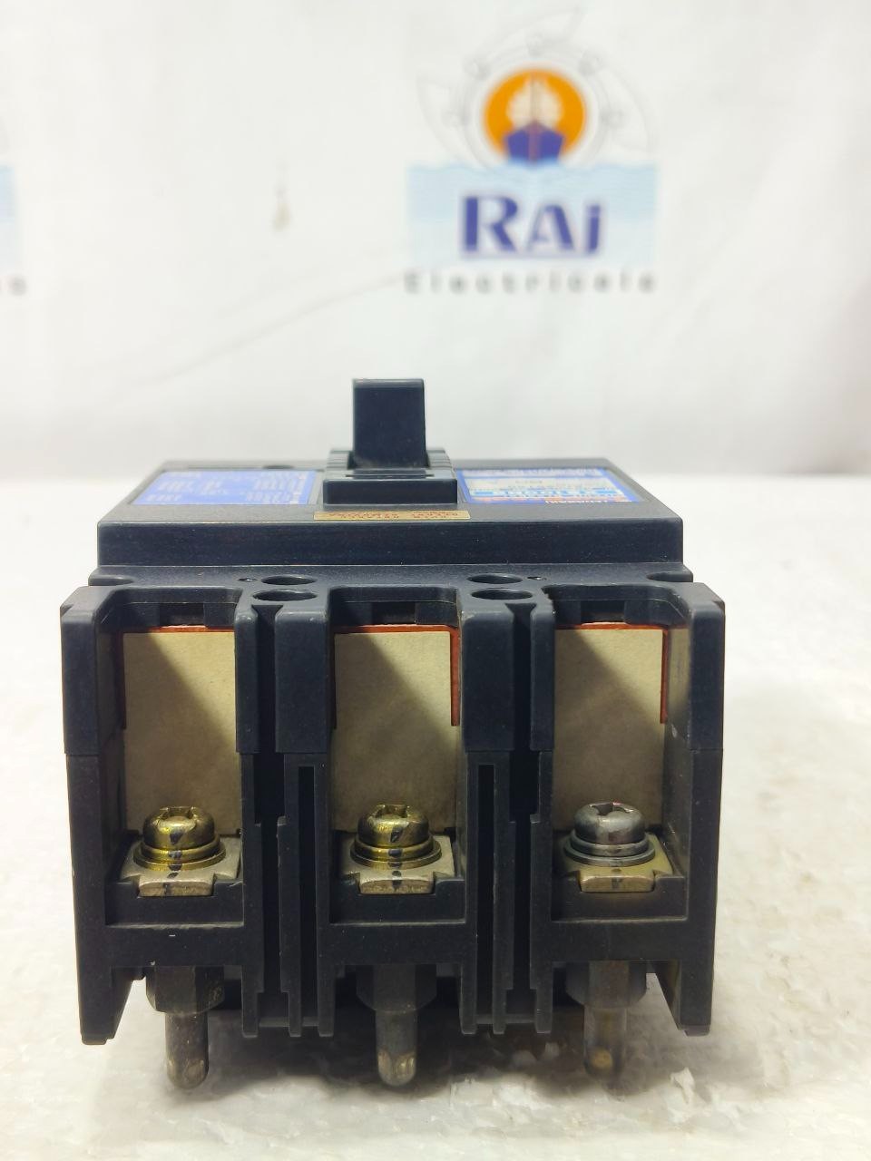 TERASAKI TEMBREAK XS100NB 3POLE 60A CIRCUIT BREAKER WITH 200-480 VAC SHUNT TRIP