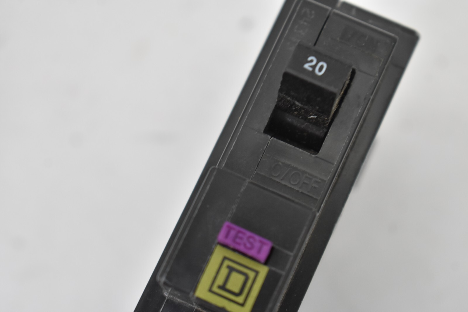 Schneider Electric Square D HOM120PDF Homeline Plug On Neutral Circuit Breaker