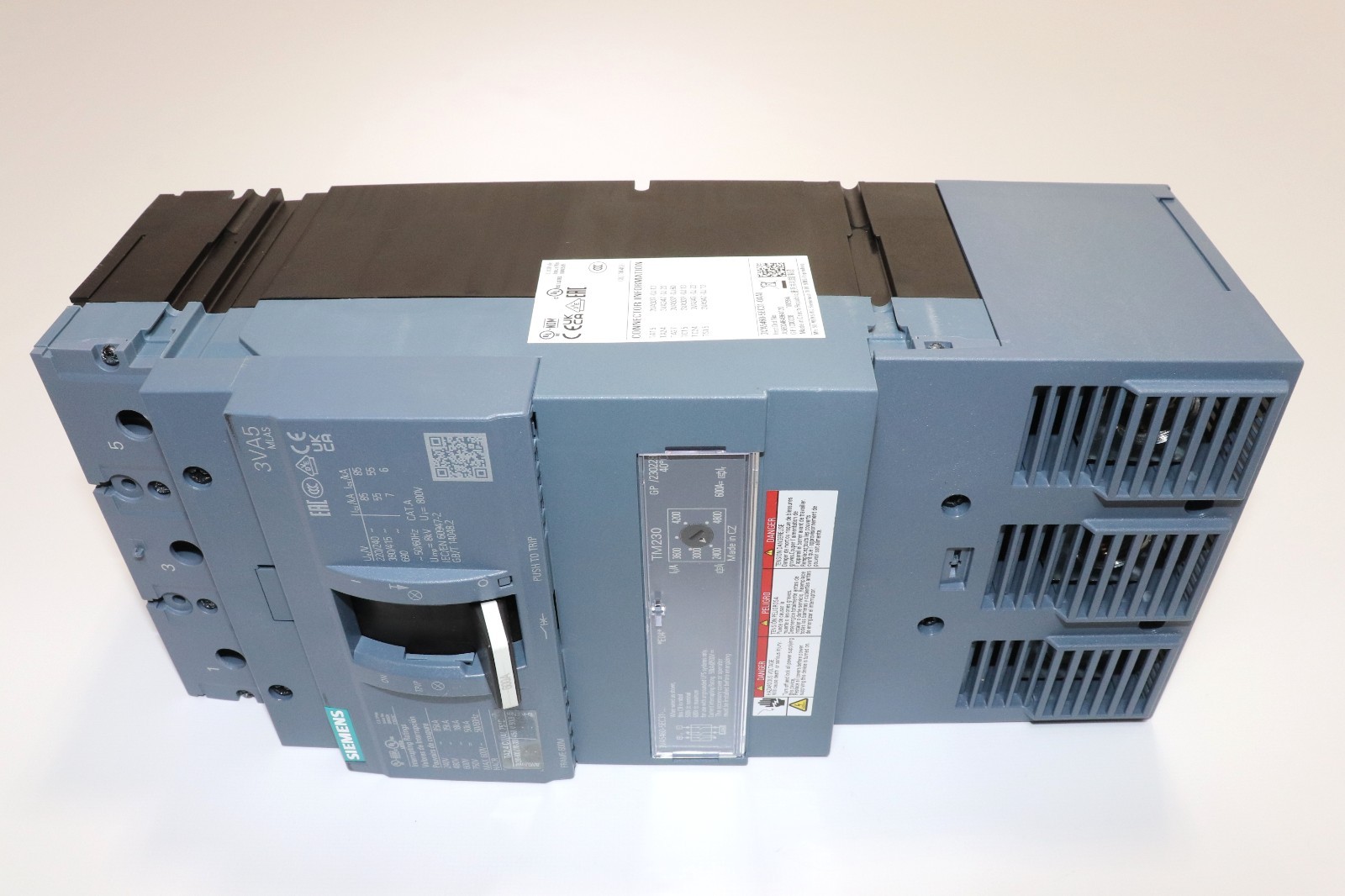 SIEMENS 3VA5460-5EC31-0AA0 600A 3-POLE CIRCUIT BREAKER, 600V 35KA@480V