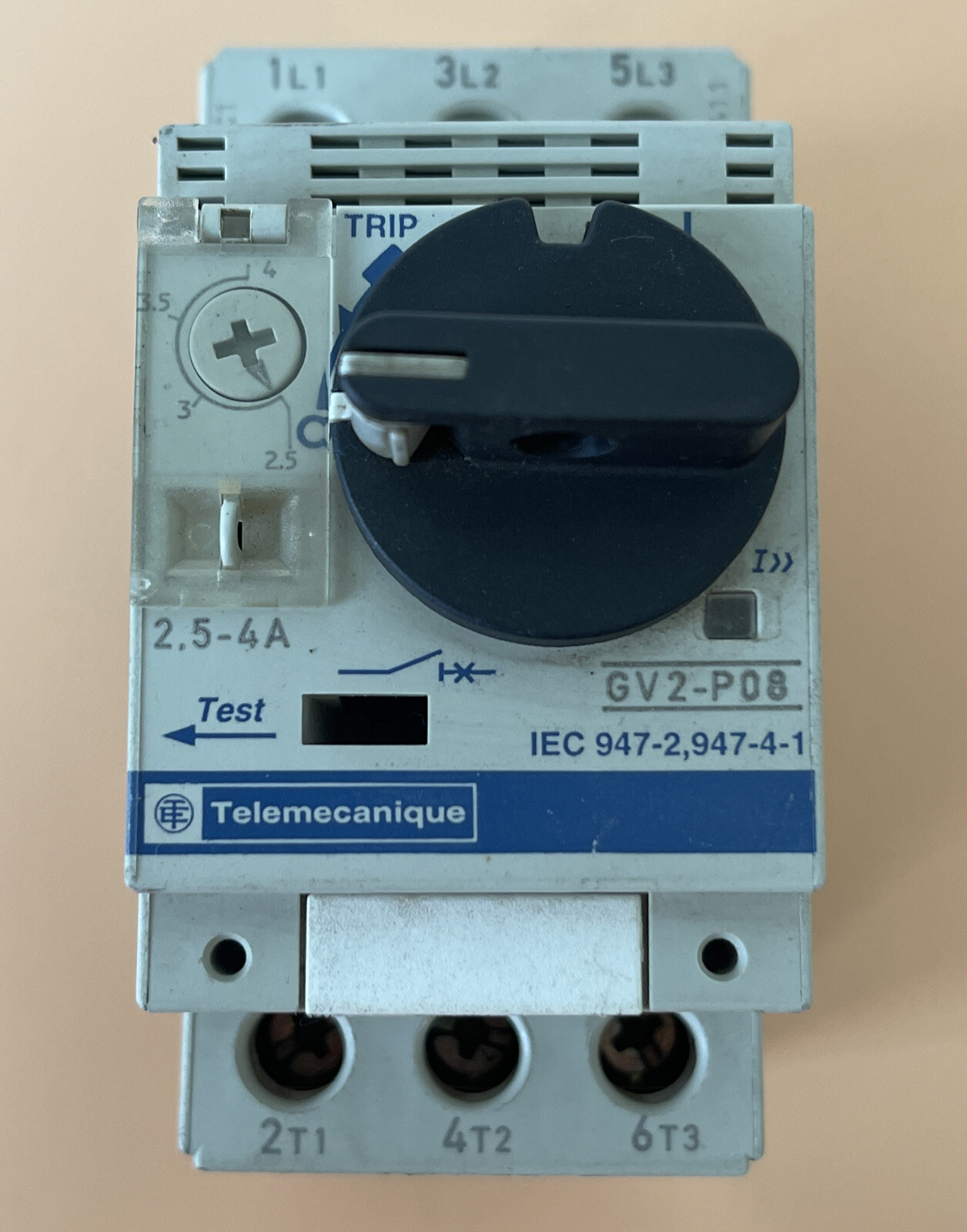 NEW OLD STOCK- Telemecanique GV2-P08 2.5-4A 690V 50/60Hz Starter Coil + Warranty
