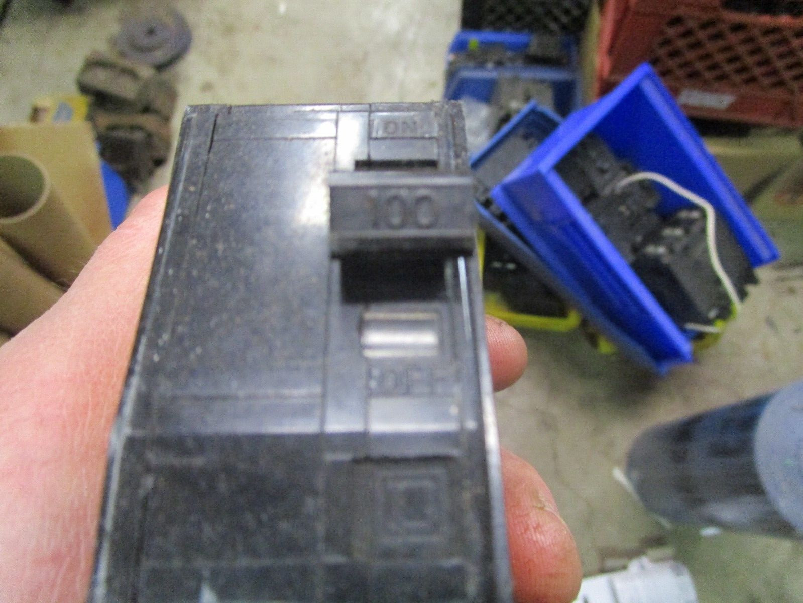 New Square D QO2100 2 Pole 100 Amp 120/240VAC Plug In Circuit Breaker USA