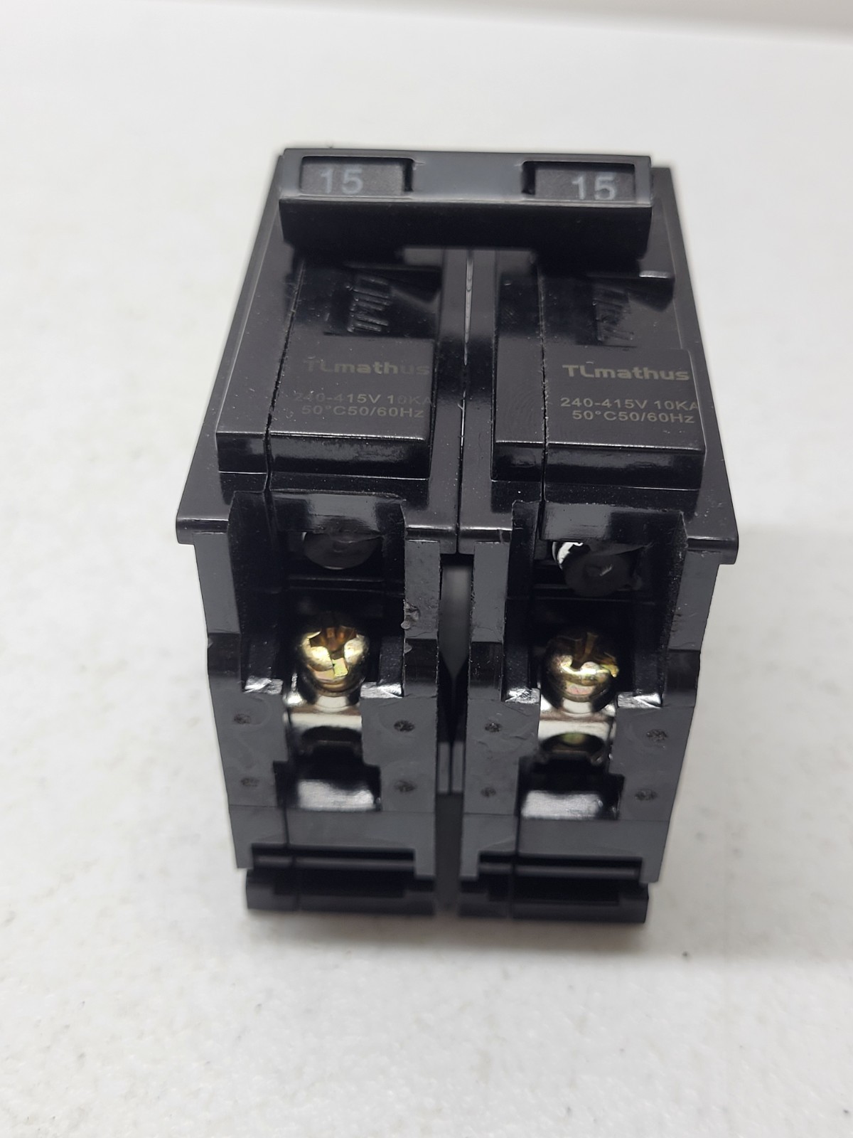 NEW 2 Pole 15 amp Plug in 240-415V Circuit Breaker
