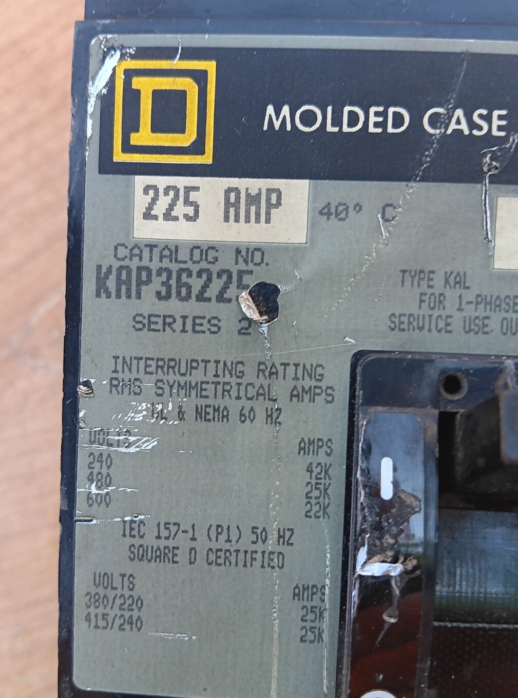 Square D 225 Amp 25kA@480V 22kA@ 600V Max Circuit breaker KAP36225