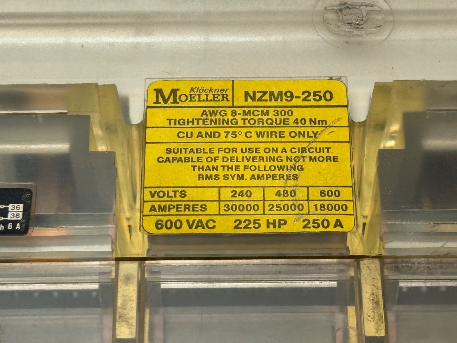 Moeller NZM9-250 Circuit Breaker 600VAC 225HP 250A 3Pole