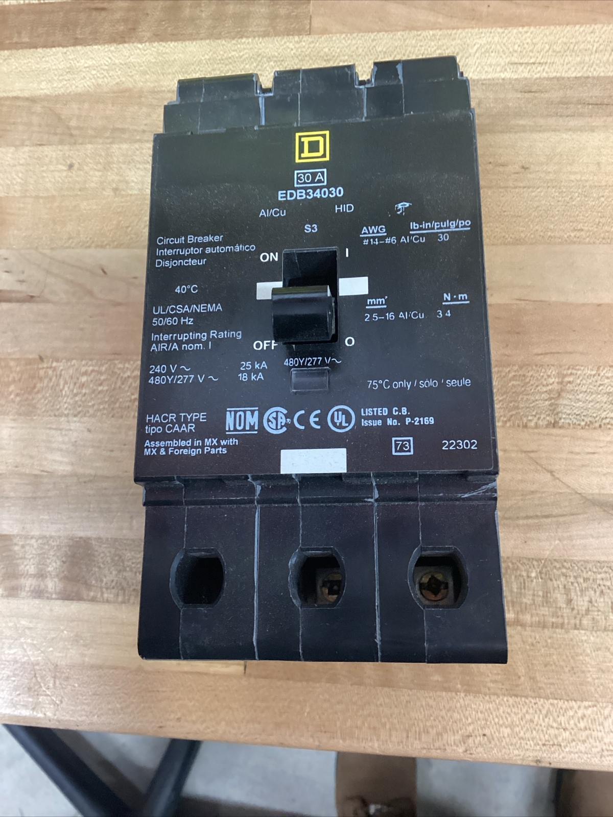 Square D EDB34030 30a 480Y/277V 18/25 ka 3P Mini MCCB ~ Sealed Series 3 Units