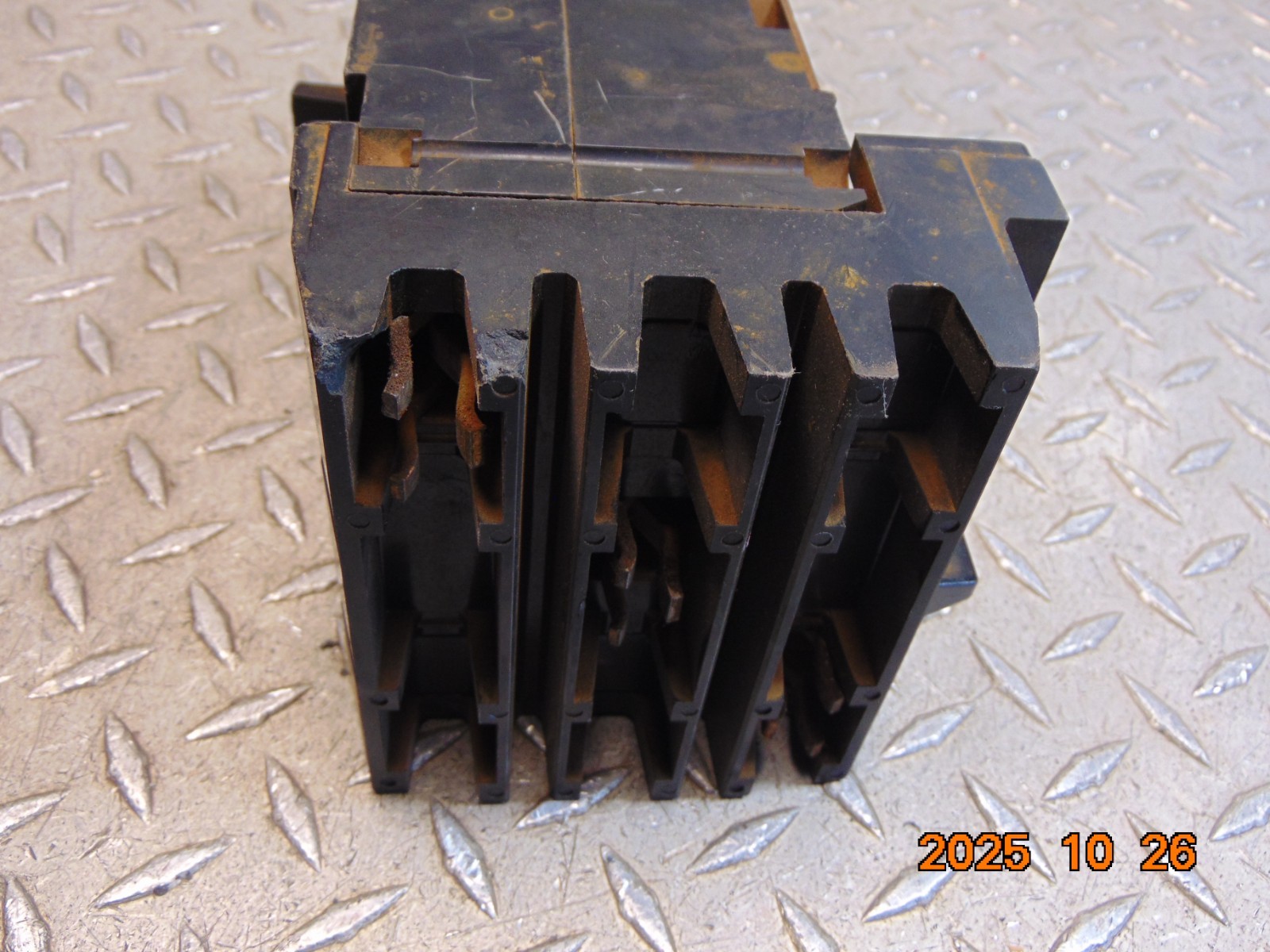 SQUARE D FA36100 100A 100 AMP 3-POLE CIRCUIT BREAKER