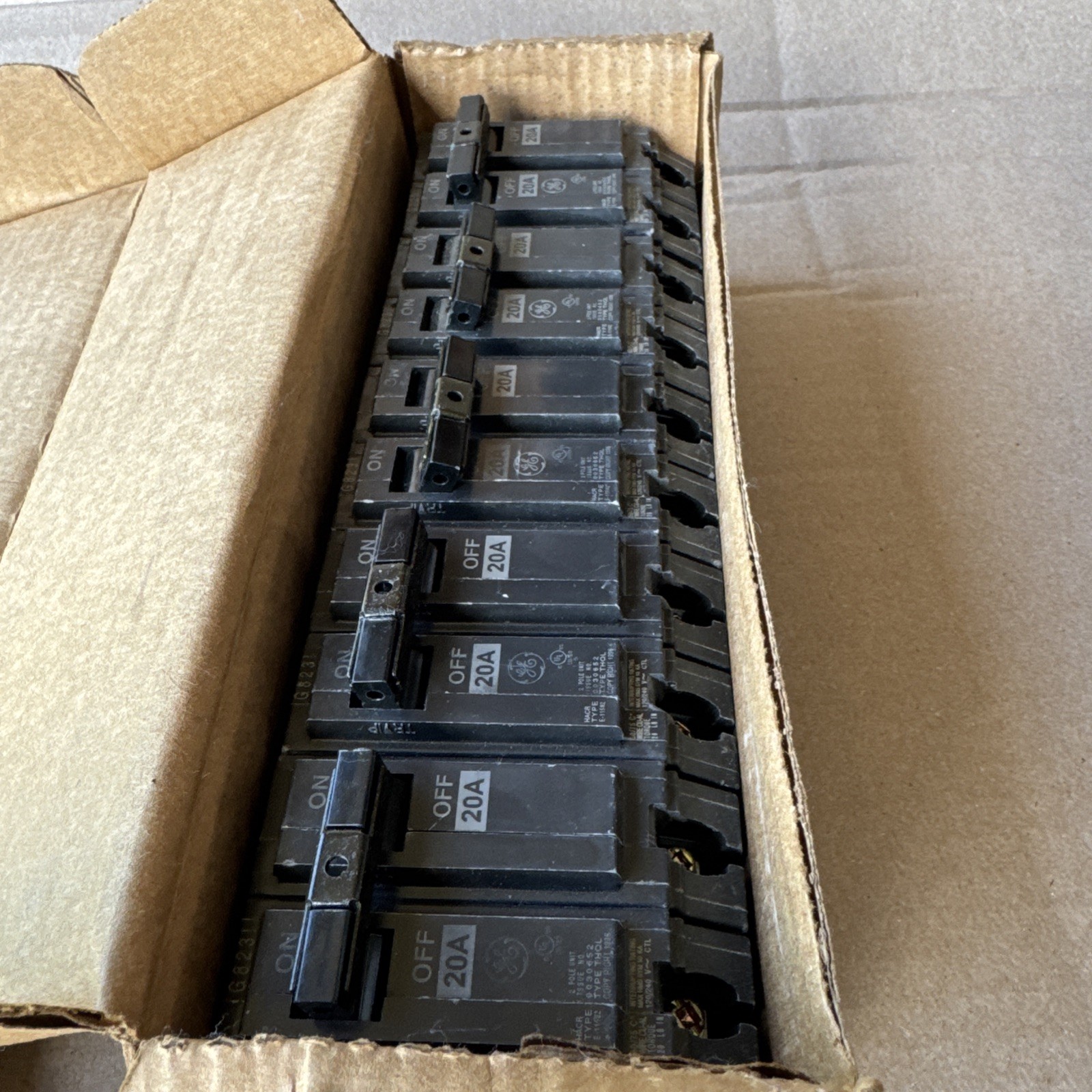 NEW Box of 5 GE THQL2120 20 Amp Circuit Breaker 20A 2 Pole 120/240V 2P
