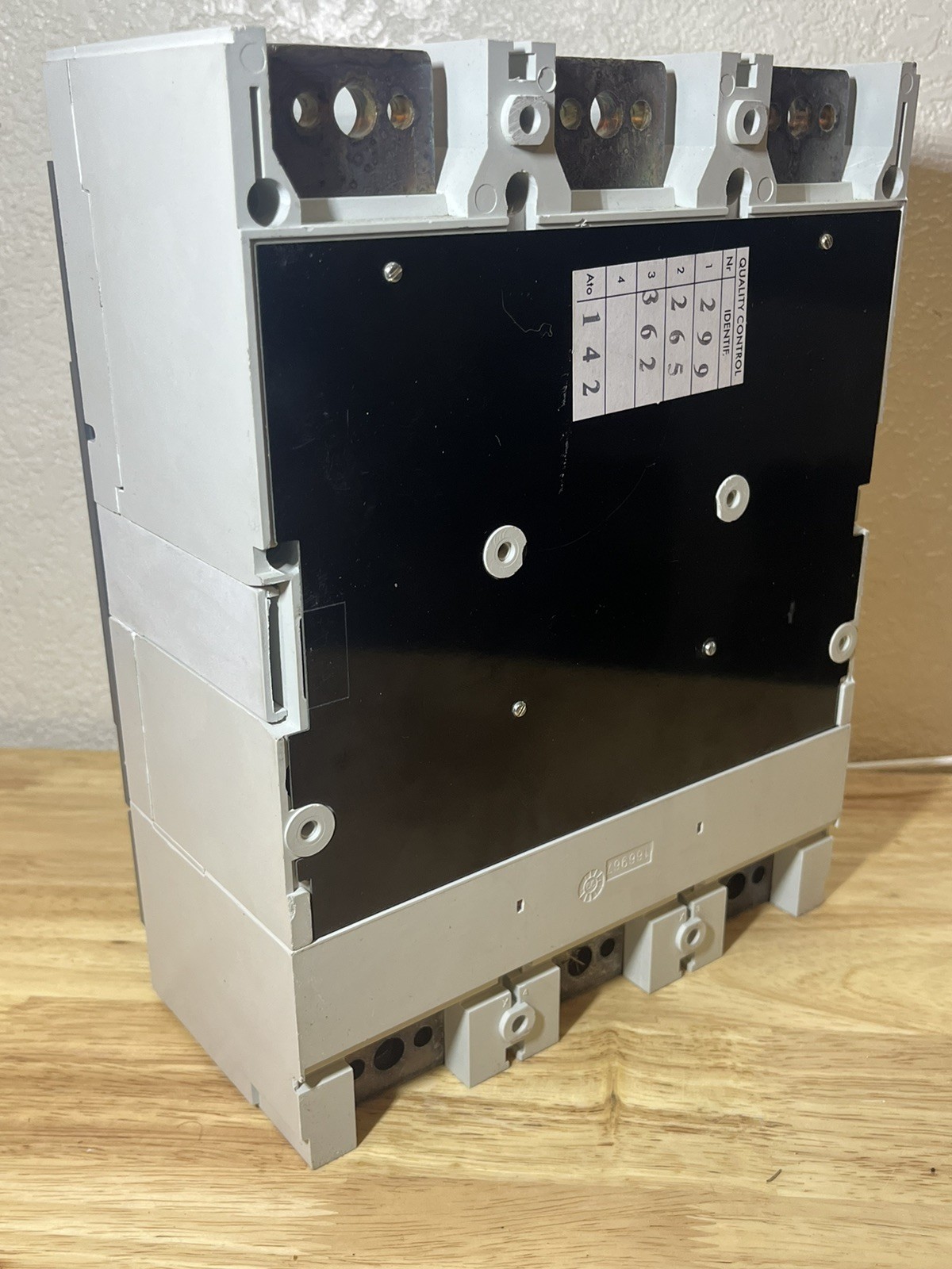 ABB S6N600BW 3 Pole 600A Circuit Breaker Type S6N