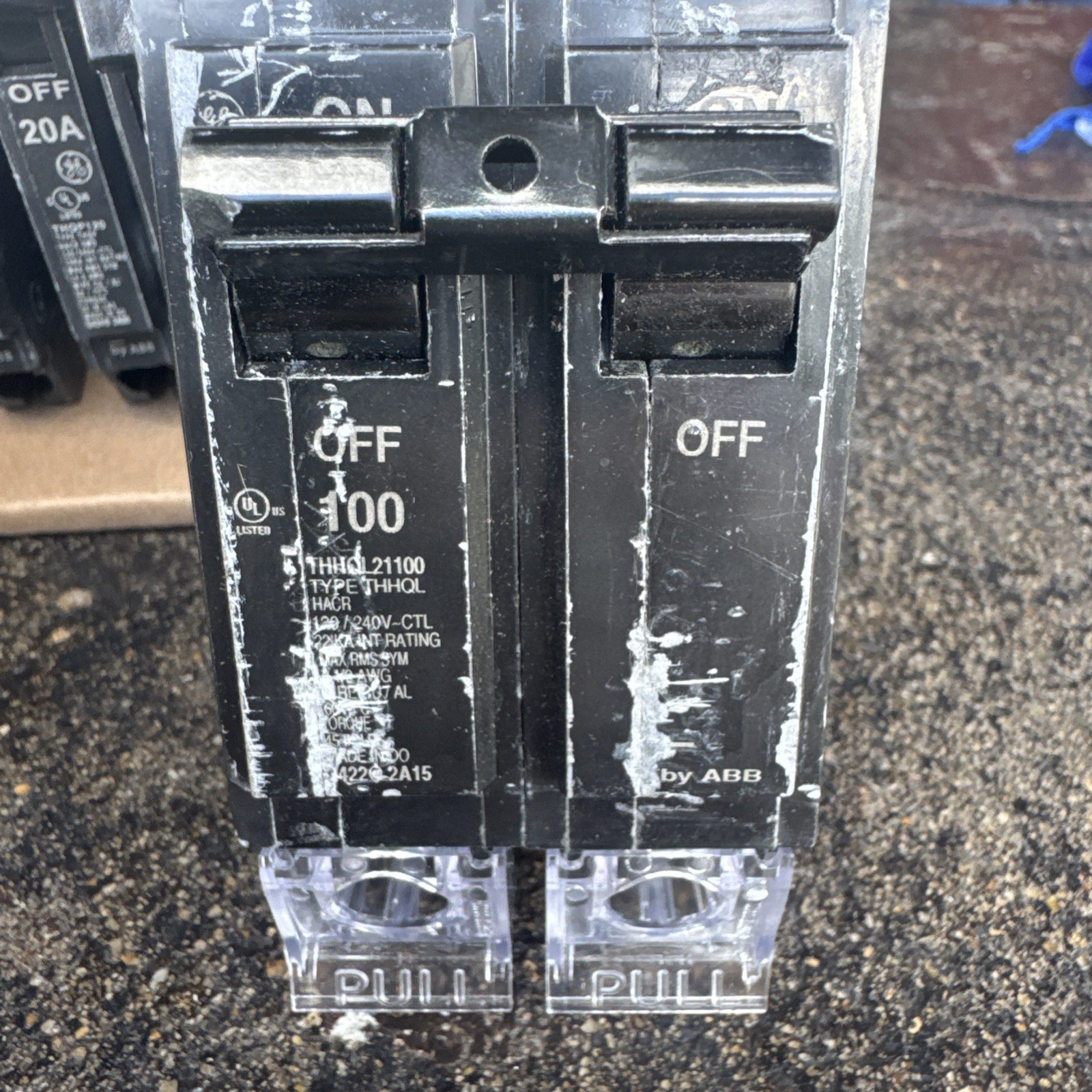 GE THQ Breakers (1) 100a (1) Double 30, (3) 20a