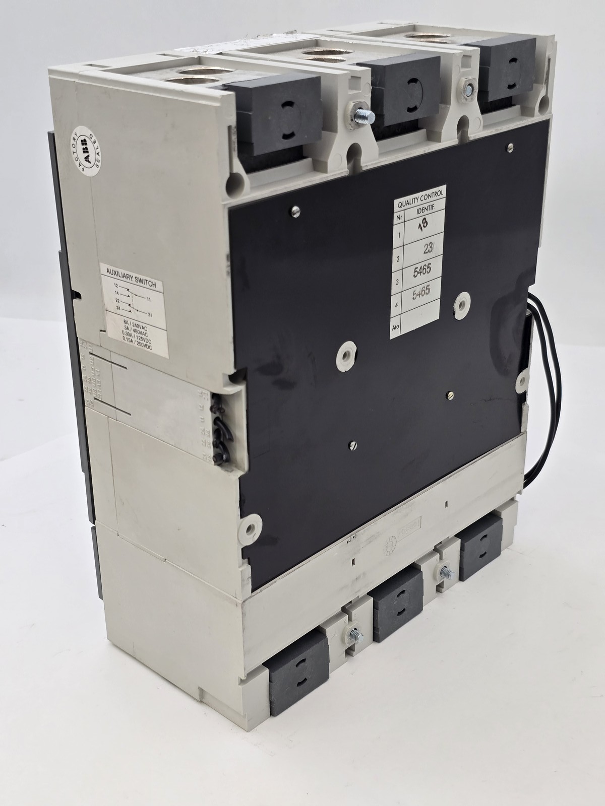 ABB S6N600BH0ASB Sace S6 Bolt On Circuit Breaker 600A 600VAC 3P HACR Shunt Trip