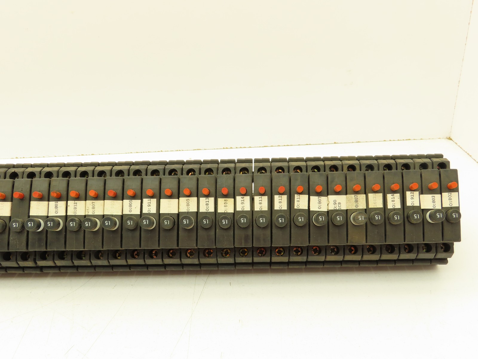 Allen Bradley 1492-GH015 Din Rail 1.5A Circuit Breaker Ser B 250V Lot of 69