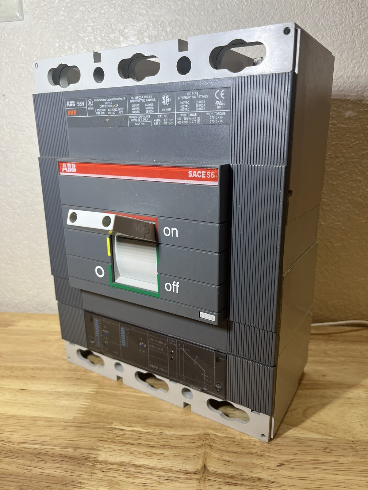 ABB S6N600BW 3 Pole 600A Circuit Breaker Type S6N