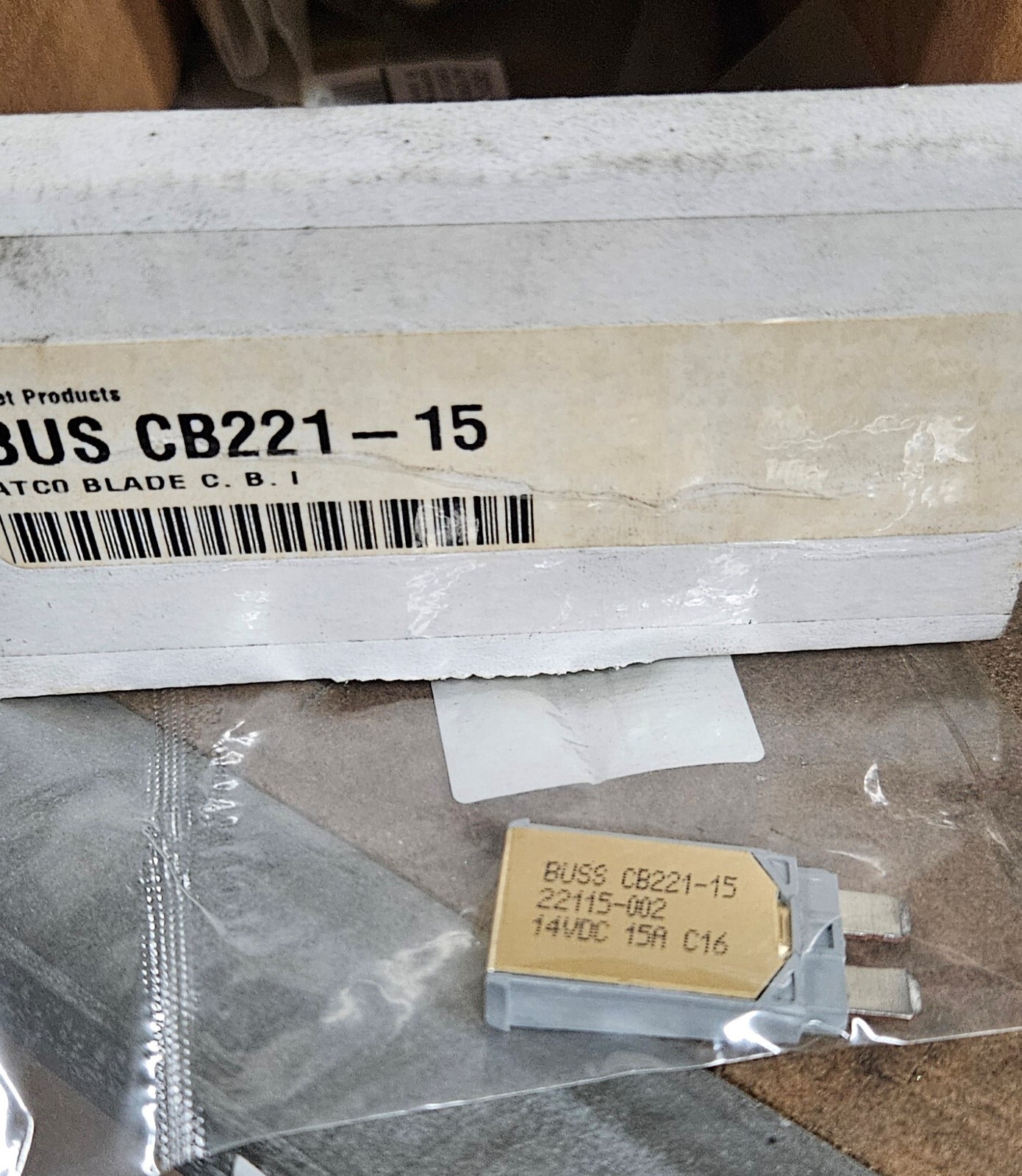 Automotive Circuit Breaker14V DC, 225 A at 14V DC, Blade 5 PACK -CB221-15 (BUS)