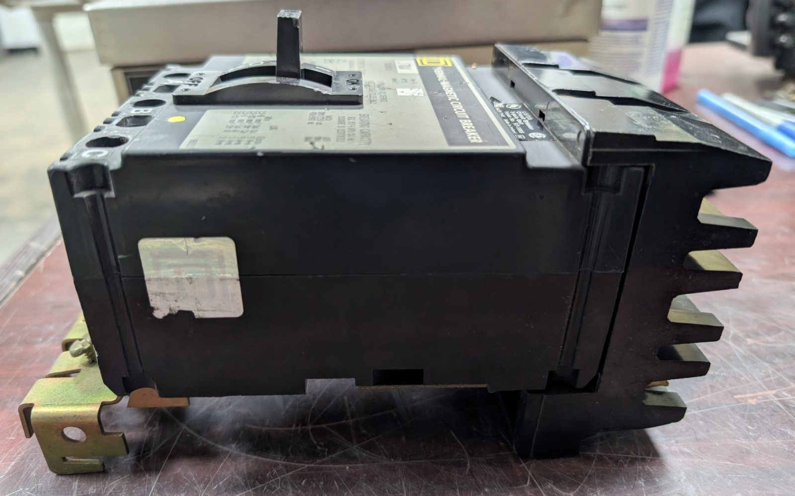 🤪 SQUARE D 70 AMP I-LINE CIRCUIT BREAKER 480 VAC 3 POLE FA34070