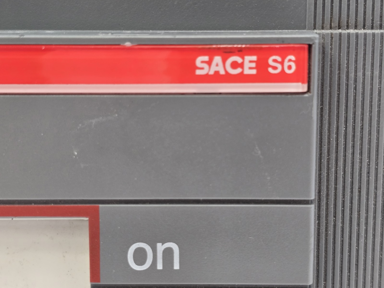 ABB S6N600BH0ASB Sace S6 Bolt On Circuit Breaker 600A 600VAC 3P HACR Shunt Trip
