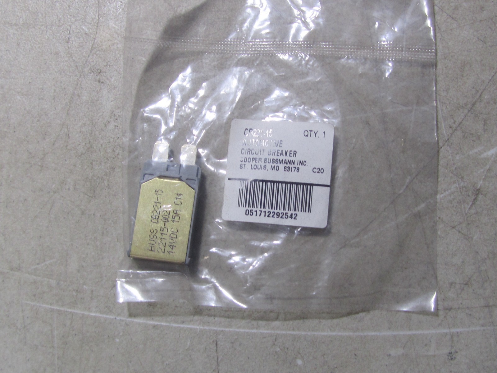 NEW Eaton Bussmann Cb221-15 Automotive Circuit Breaker, Cb221 Series, 15 A
