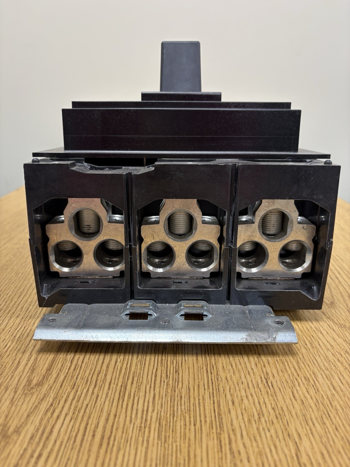 SQUARE D MJA36400 400A 3P Circuit Breaker (USED)