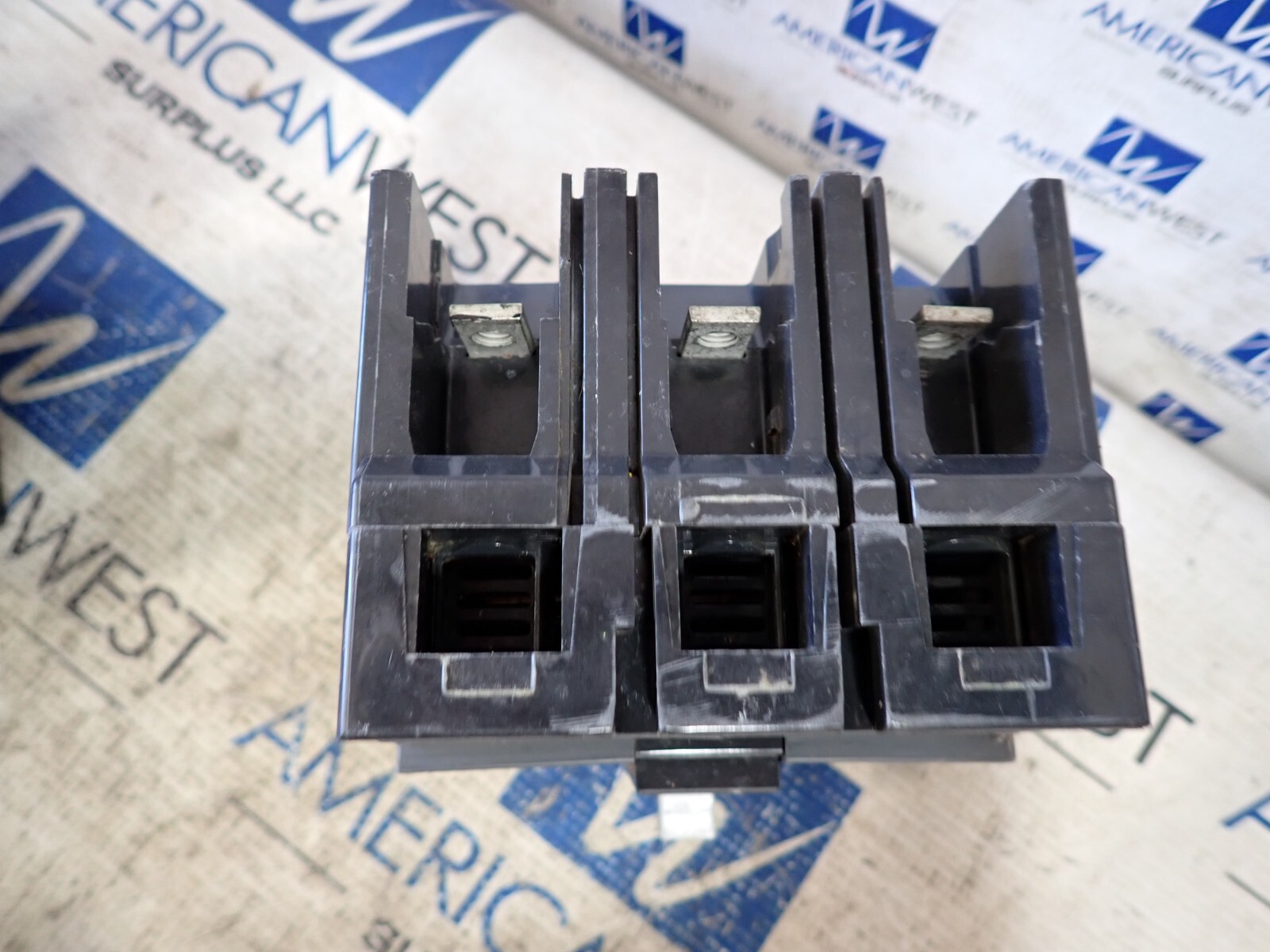 GE SPECTRA SEPA36AT0100 100 amp 100kA@480v 3 pole Circuit Breaker -TESTED