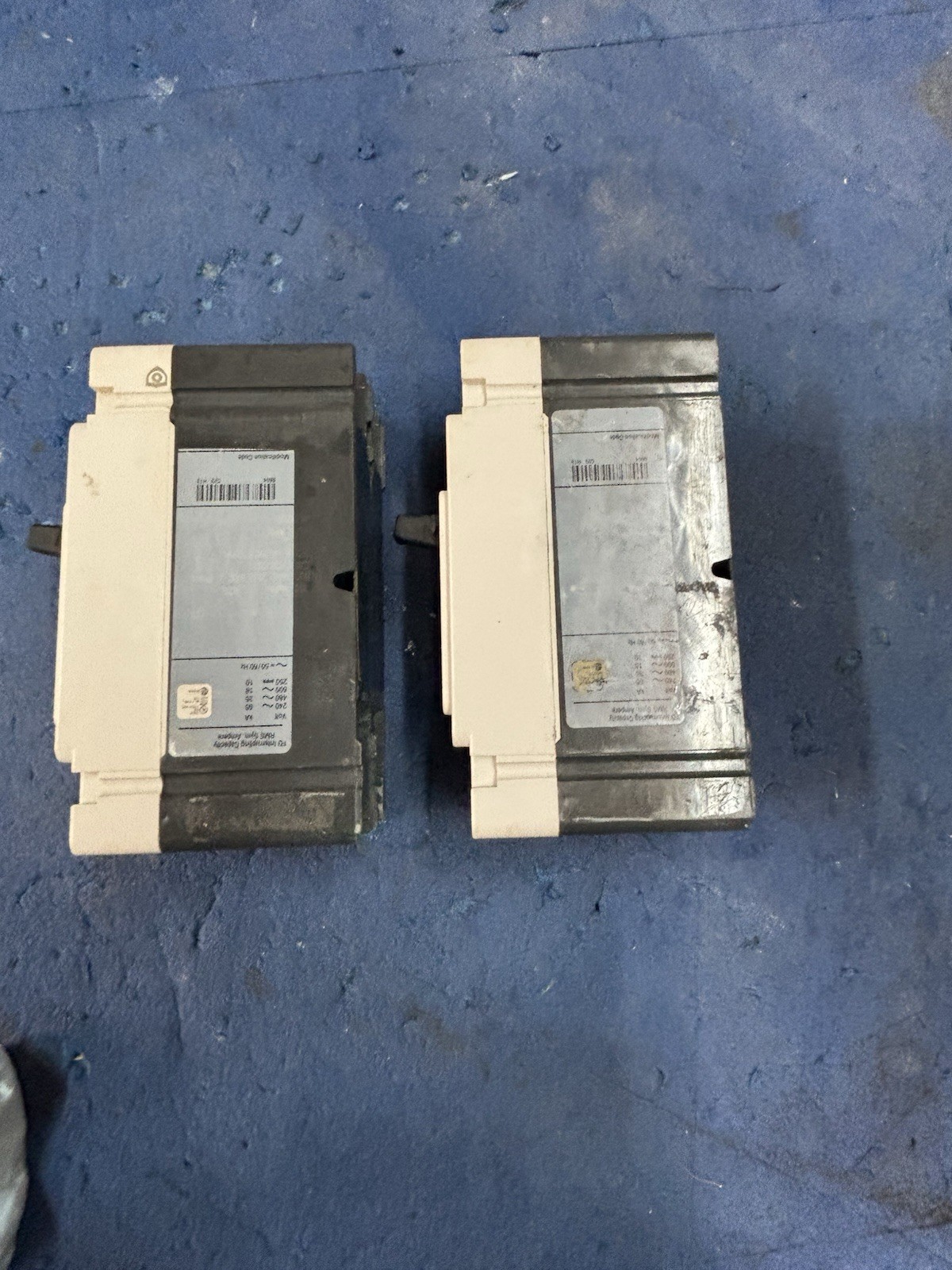 Eaton FD2150 2 pole 150 amp Circuit Breaker 240-600vac MFG Date 2023