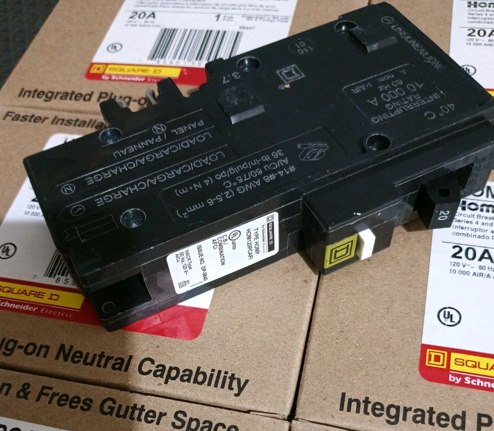(9) Square D Homeline HOM120PCAFI 1P 20A 120VAC Circuit Breakers