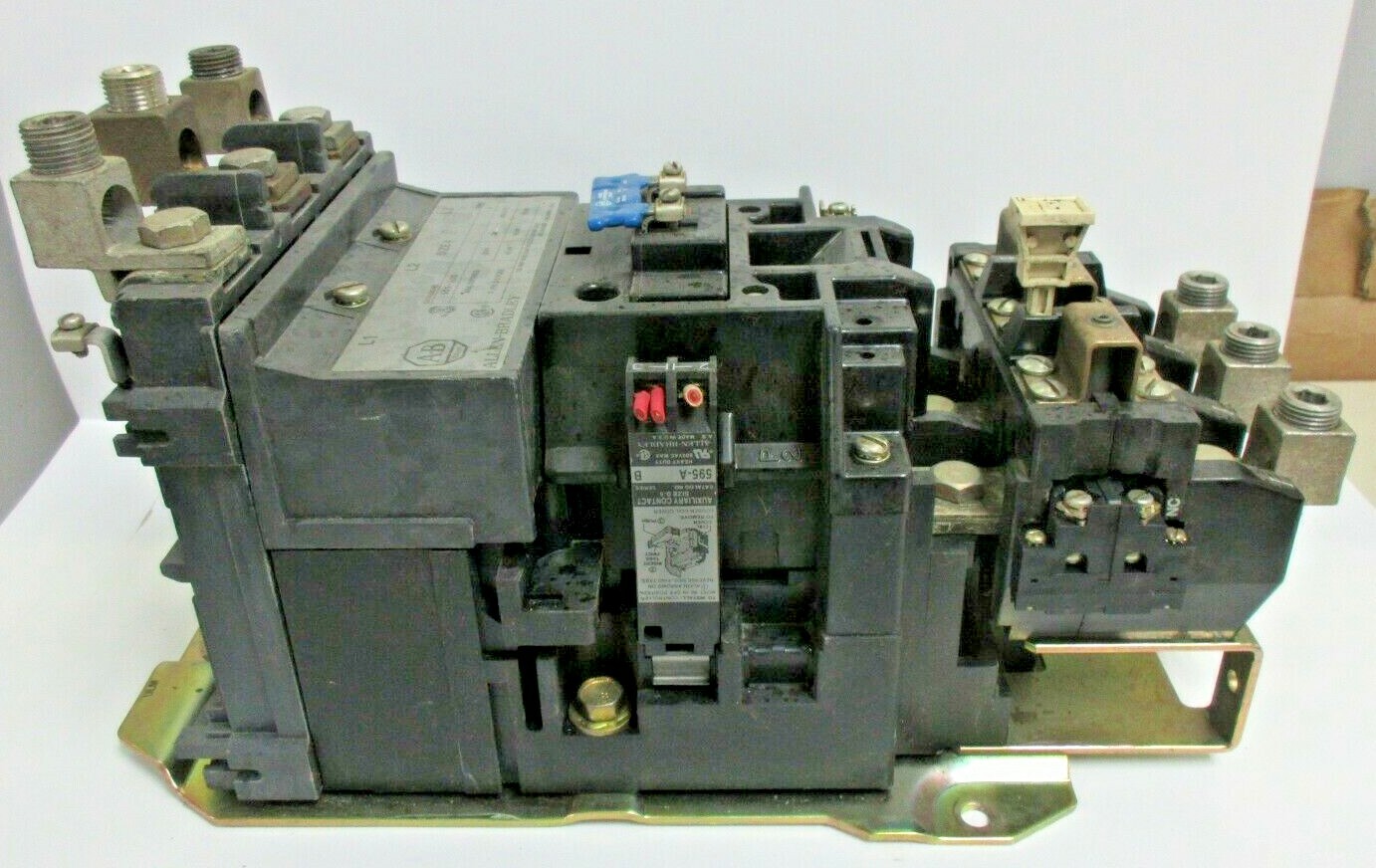ALLEN-BRADLEY 200V CIRCUIT BREAKER