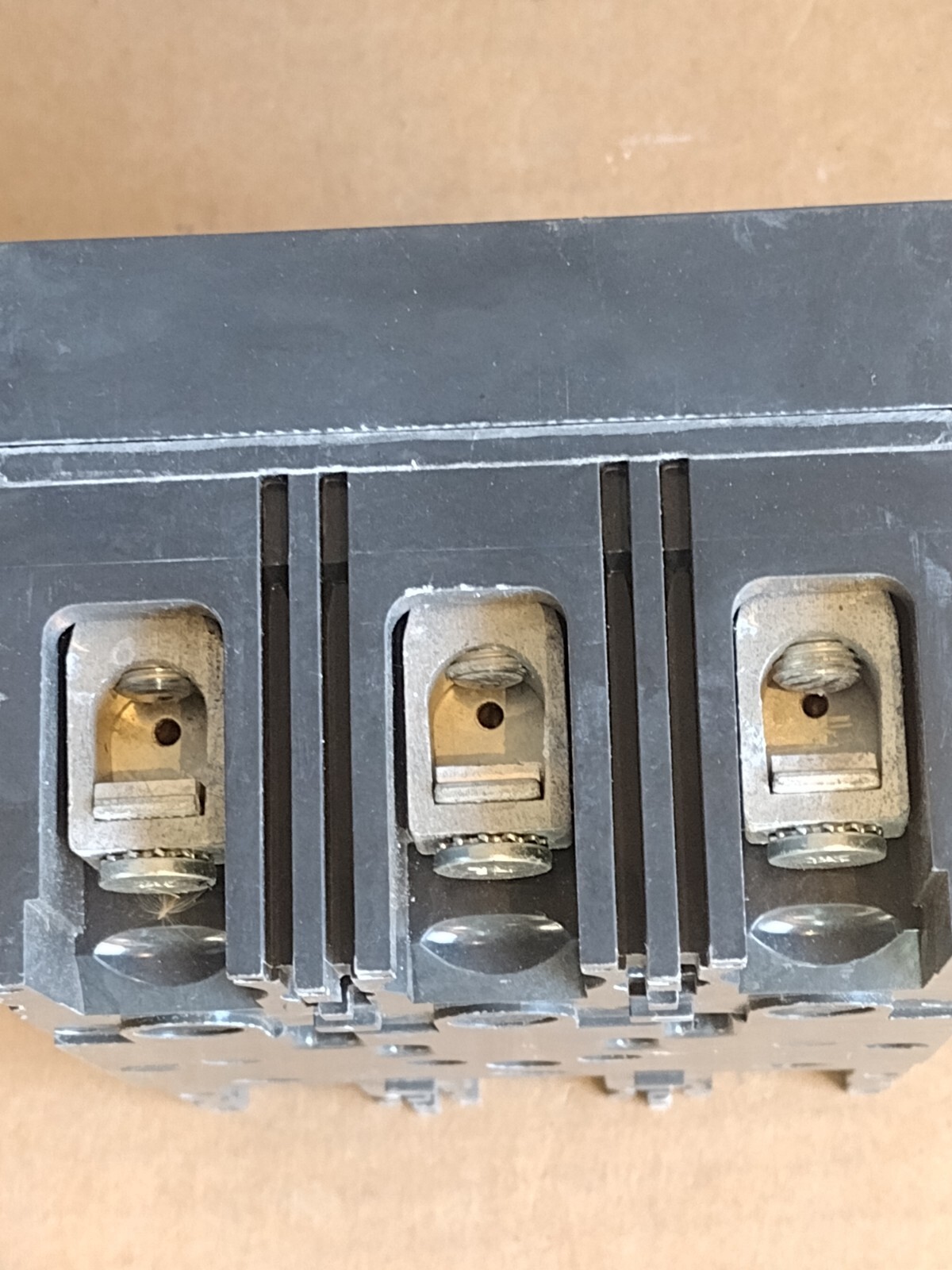 LG TED134YT150 150 Amps 480 Vac 250 Vdc Molded Case Switch