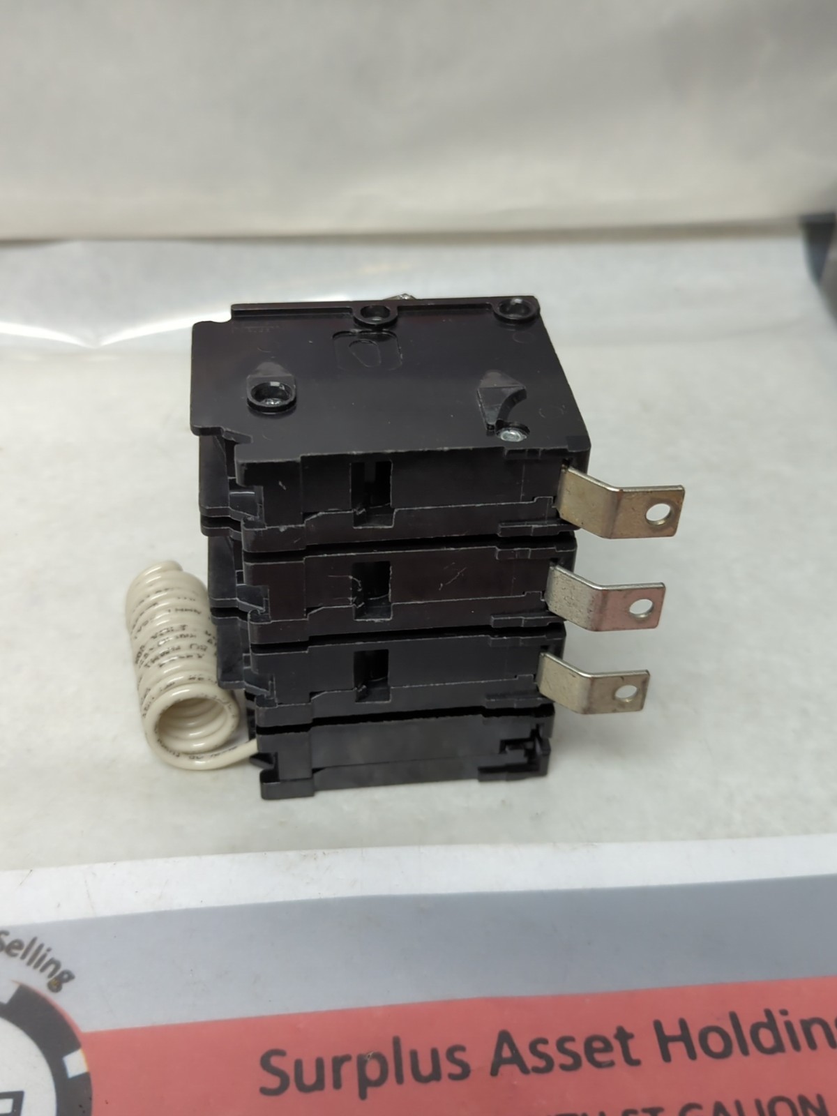 I.T.E. SIEMENS,BLH390,CIRCUIT BREAKER 90 AMP 3-POLE WITH SHUNT TRIP PRE-OWNED