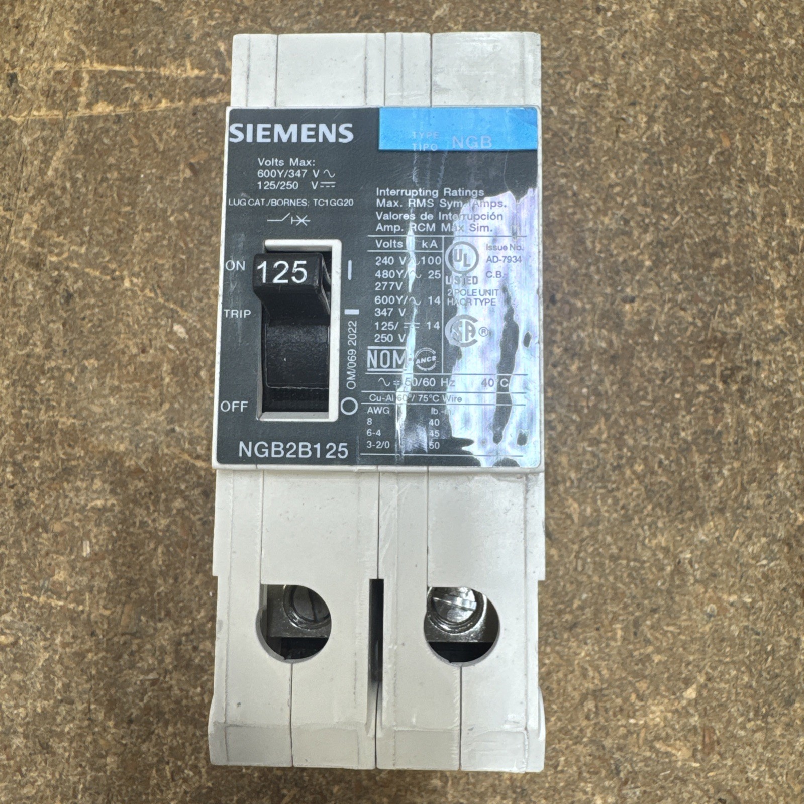 NEW Siemens NGB2B125B / NGB2B125 2p 480v 125a Circuit Breaker NEW Surplus