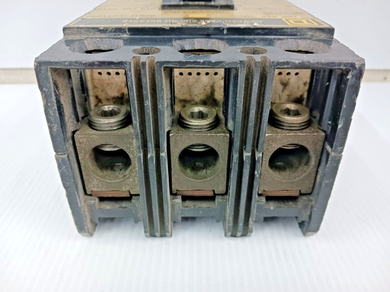 Square D 100 Amp Molded Case Circuit Breaker 3 Pole 600 VAC 25kA KAL36100 (Flaw)