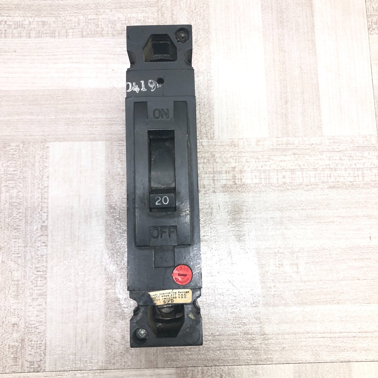 GENERAL ELECTRIC TED113020 Circuit Breaker 1 Pole 20 Amp 277V 14KA