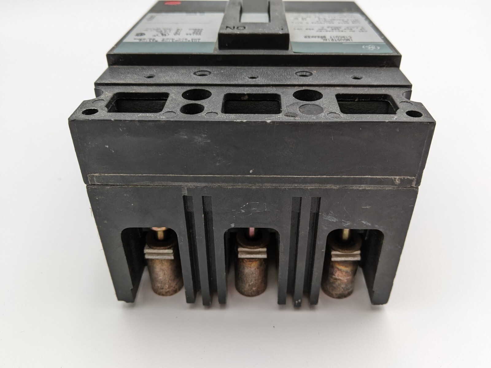 General Electric GE TED134015V Circuit Breaker 15 Amp 3 Pole 480 VAC 250 VAC