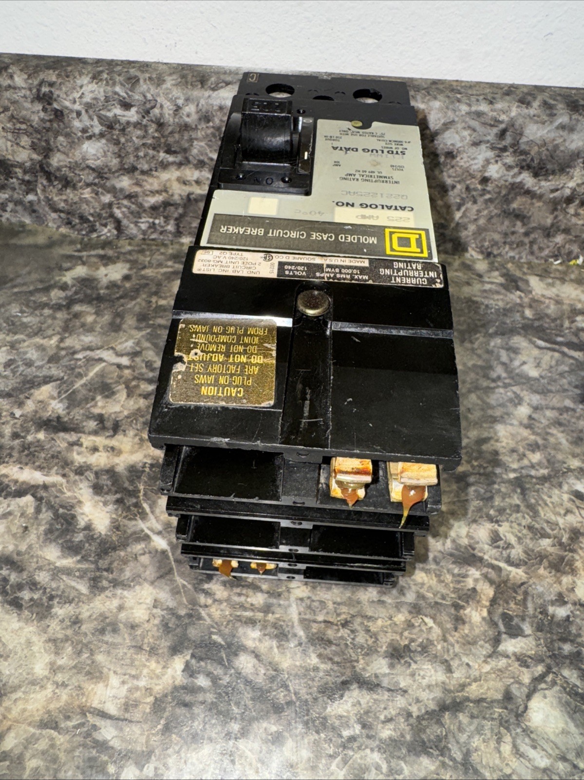 NEW Q221225AC Square D I-Line Bolt On Circuit Breaker 240V 225A 2pole