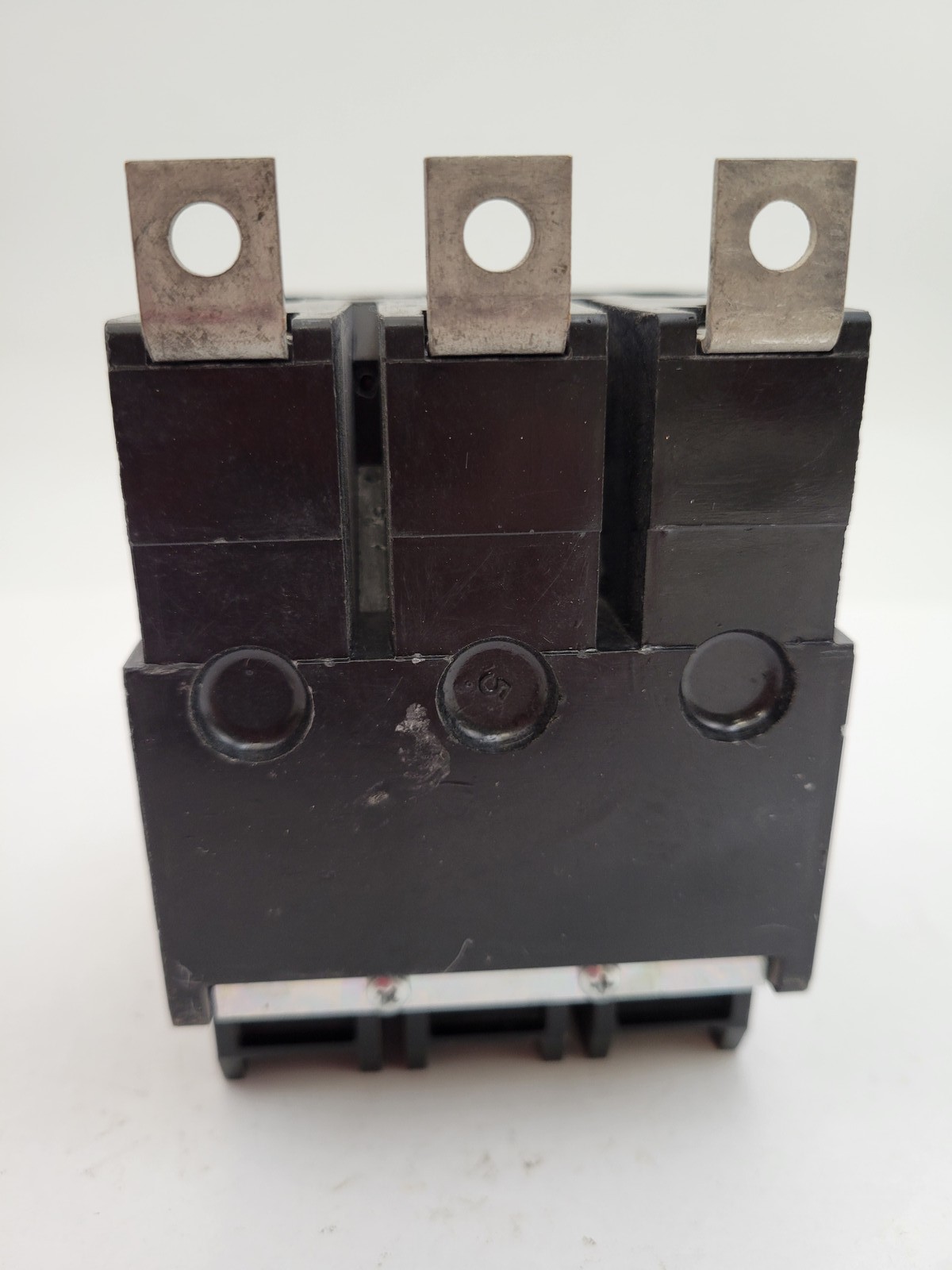 Eaton GHB3030 Bolt On Circuit Breaker 30 Amp 3P 480VAC 125/250 VDC GHB